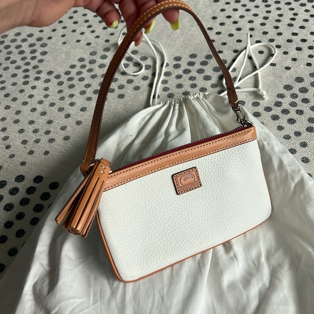 Dooney & Bourke wristlet NWOT